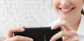 Woman taking photo using the Vivo V7+