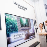 LG-SIGNATUREs-Event-OLED-tv