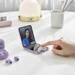 1-051_hands-on_galaxy_zflip4_borapurple_buds2pro_borapurple_HI