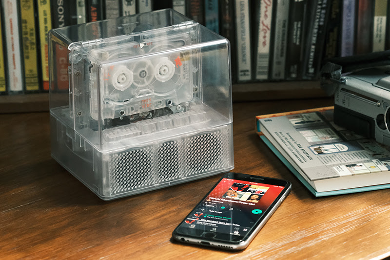 The IT'S REAL Bluetooth Speaker + Cassette Player Combo is the perfect  device for enjoying both old and new music. With IT'S REAL