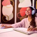 G325 Lilac_Lifestyle Image_1