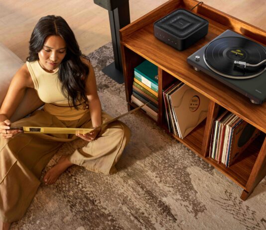 Denon DP-500BT Brings Vinyl Into the Wireless Age
