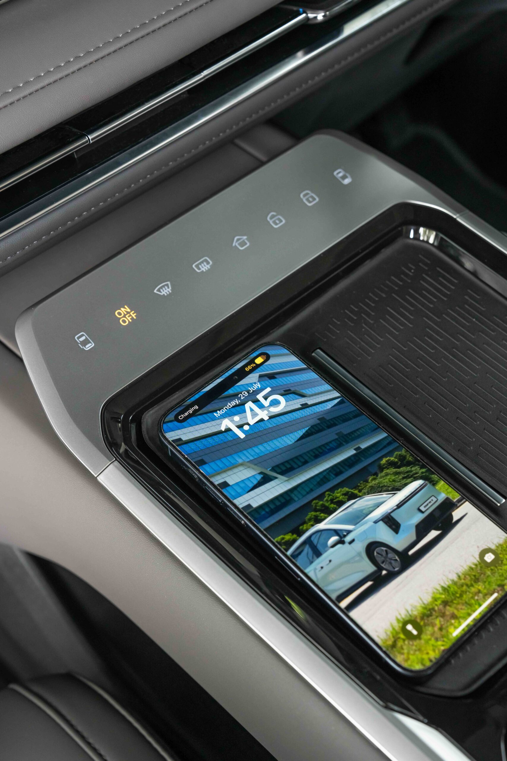 Maxus MIFA 7 Elite Arrives in Singapore, Bringing Practical Electric ...