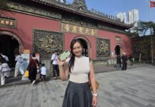 Chengdu Through the Lens: Living with the iPhone 17 Camera