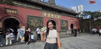 Chengdu Through the Lens: Living with the iPhone 17 Camera