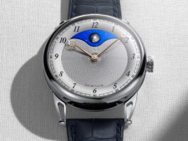 De Bethune Revives a Classic with the DB25Vxs Silver Moon