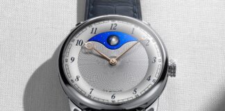 De Bethune Revives a Classic with the DB25Vxs Silver Moon