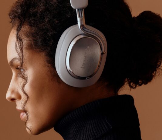 Bowers & Wilkins Elevates Style and Choice with New Px8 S2 Blue Finishes