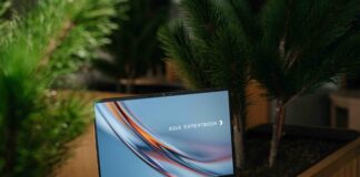 ASUS Unveils ExpertBook Ultra, a Sub-1kg AI Laptop Aimed at Redefining Business Computing