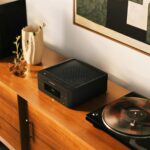 Low–Marantz – MCR 60n Black – Lifestyle 3